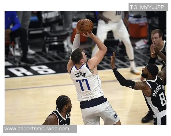 东契奇坚定表示本赛季目标是赢得总冠军全队齐心向前冲